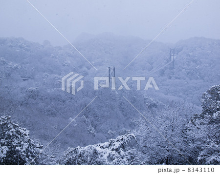 雪の架け橋 8343110