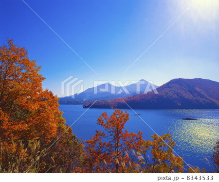磐梯山と桧原湖 磐梯山と桧原湖 8343533