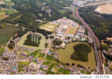奈良県の宇和奈辺小辺古墳と小奈辺陵墓参考地を空撮 奈良県の宇和奈辺小辺古墳と小奈辺陵墓参考地を空撮 8355758