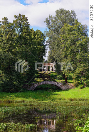 Summer landscape of the Pavlovsk garden, Apollo Colonnade Summer landscape of the Pavlovsk garden, Apollo Colonnade 8357330