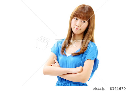 考える女の子 考える女の子 8361670