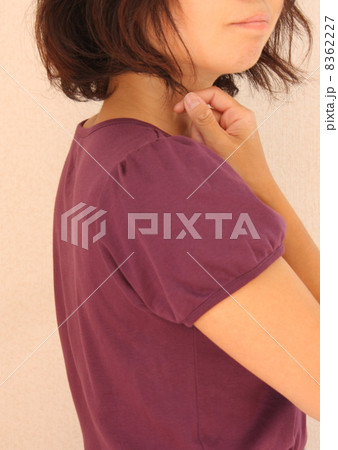 くせ毛風ボブの女性 くせ毛風ボブの女性 8362227