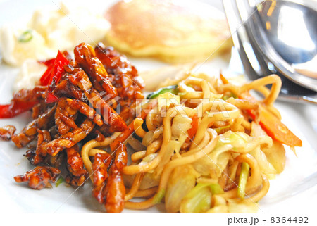 ミーゴレン 食べ物 料理 焼きそば 多国籍料理 中華料理 朝食 軽食 ブッフェ パンケーキ 肉料理 麺料理 インドネシア バリ島 バリ 東南アジア カトラリー フォーク スプーン 旅行 異国 フード ミーゴレン 食べ物 料理 焼きそば 多国籍料理 中華料理 朝食 軽食 ブッフェ パンケーキ 肉料理 麺料理 インドネシア バリ島 バリ 東南アジア カトラリー フォーク スプーン 旅行 異国 フード 8364492