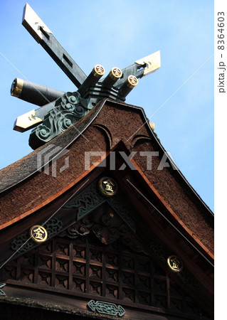 金刀比羅「宮御本宮本殿」妻側の鬼、千木、堅魚木 8364603