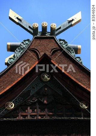 金刀比羅「宮御本宮本殿」妻側の鬼、千木、堅魚木 8364604