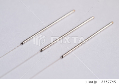 鍼灸治療の鍼（はり） 8367745