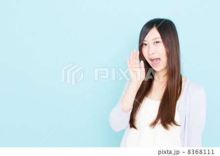 女性ブルーバックイメージ 女性ブルーバックイメージ 8368111