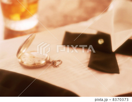 懐中時計とウィングカラーシャツ 懐中時計とウィングカラーシャツ 8370373