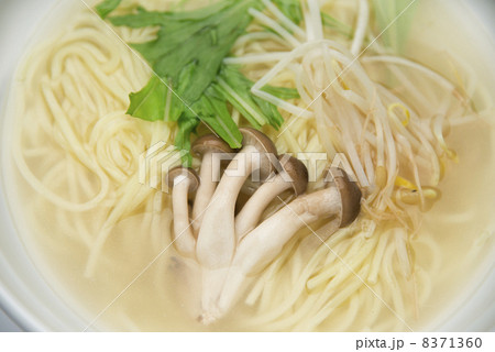白湯ラーメン 8371360