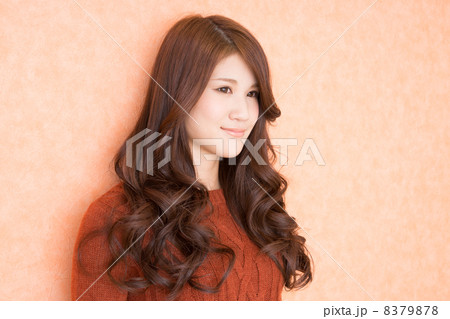 若い女性 8379878