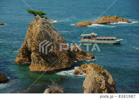 夏の浦富海岸をめぐる遊覧船 8381987