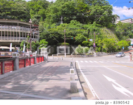 有馬温泉のレトロな町並み　太閤橋と湯けむり広場  8390542