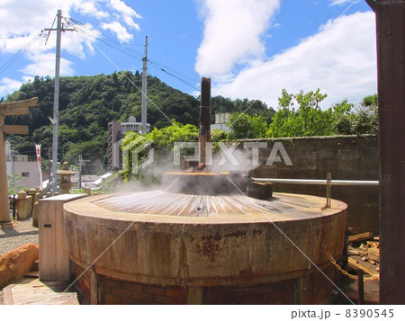 有馬温泉のレトロな町並み 天神泉源 「日本三古湯」 有馬温泉のレトロな町並み 天神泉源 「日本三古湯」 8390545