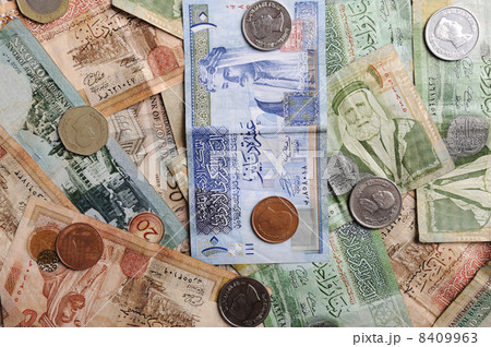Arabic banknotes and coins 8409963