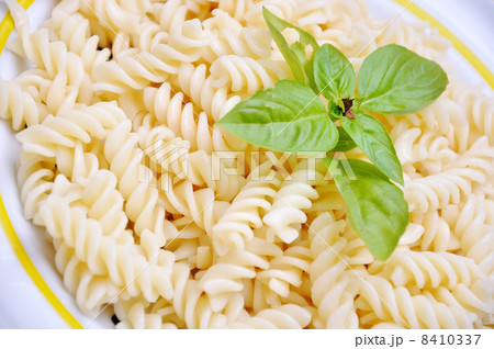 Italian macaroni 8410337