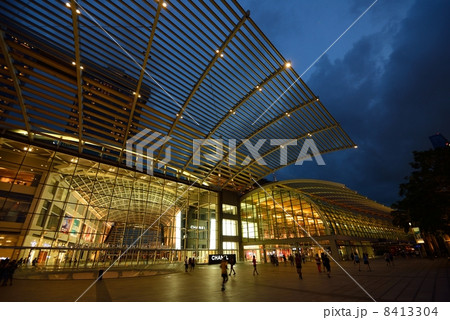 ショップス・アット・マリーナ・ベイサンズ ショップス・アット・マリーナ・ベイサンズ 8413304