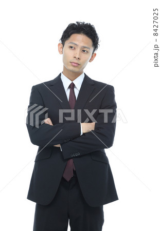 若いビジネスマン 8427025