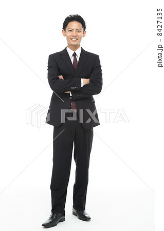 若いビジネスマン 8427135