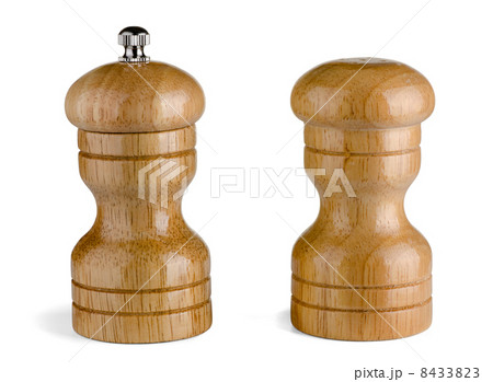Salt and pepper 8433823