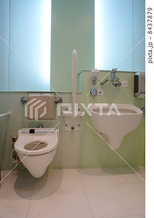 多目的トイレ 8437879