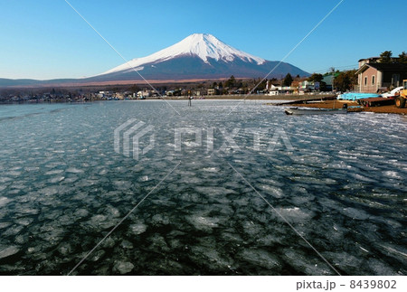 富士山と流氷 富士山と流氷 8439802