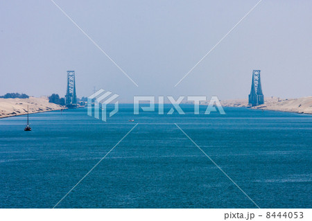 スエズ運河 8444053