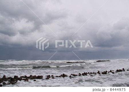 冬の日本海 8444975