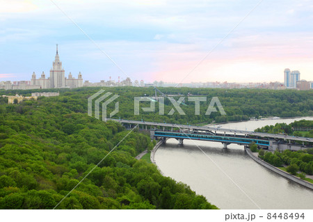 Moscow River, Luzhnetskaya Bridge (Metro Bridge), Moscow State U Moscow River, Luzhnetskaya Bridge (Metro Bridge), Moscow State U 8448494
