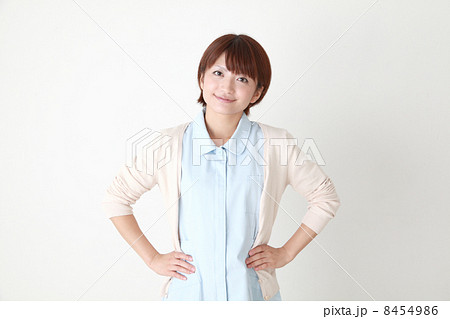 元気で優しそうな看護師 8454986