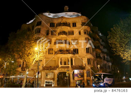 カサ・ミラ(カサ・ラ・ペドレラ) 2013/9/17 カサ・ミラ(カサ・ラ・ペドレラ) 2013/9/17 8476163