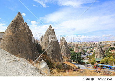 カッパドキア　ギョレメ　奇岩 8477358