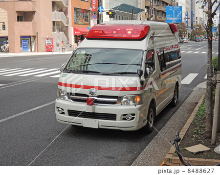 待機中の救急車 8488627