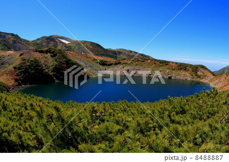 立山室堂平と立山連峰 立山室堂平と立山連峰 8488887