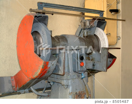 Old grinding machine 8505487