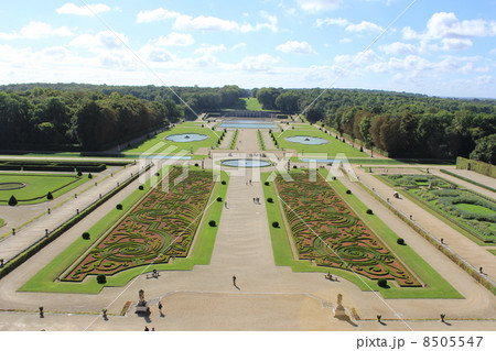 ヴォー・ル・ヴィコント城　メインシー　セーヌ・エ・マルヌ県　フランス 8505547