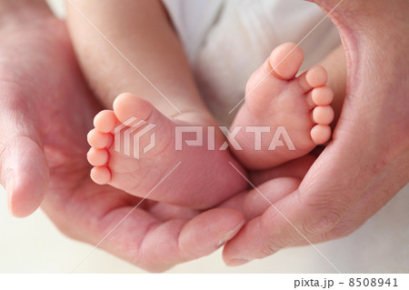 赤ちゃんの足 赤ちゃんの足 8508941
