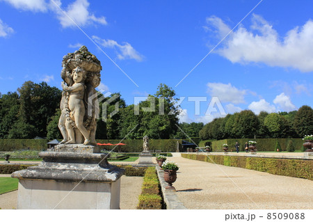 ヴォー・ル・ヴィコント城　メインシー　セーヌ・エ・マルヌ県　フランス 8509088