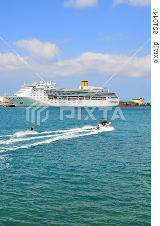 コスタ・ビクトリア 8510444