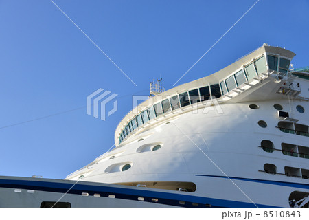 VOYAGER  OF THE SEAS 8510843