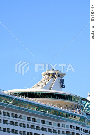 VOYAGER  OF THE SEAS 8510847