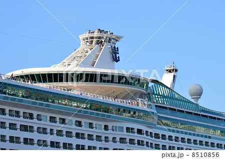 VOYAGER  OF THE SEAS 8510856