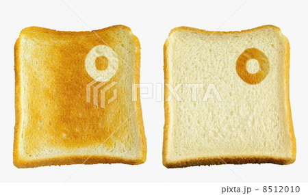 食パンに焼印風の「。」 記号 食パンに焼印風の「。」 記号 8512010
