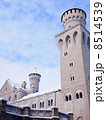 ドイツ 冬のノイシュヴァンシュタイン城の塔 8514539