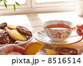 窓辺のティータイム 8516514