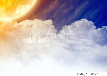 Light from sky 8524036