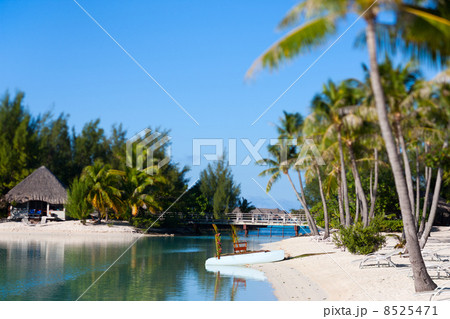 Beautiful beach on Bora Bora 8525471