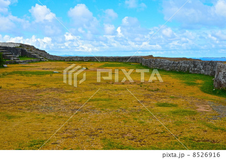 世界遺産・勝連城跡(沖縄県うるま市勝連南風原) 世界遺産・勝連城跡(沖縄県うるま市勝連南風原) 8526916