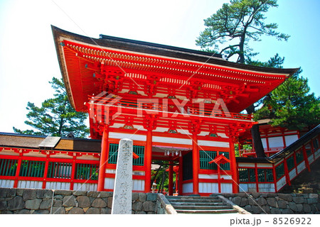 日御碕神社の「楼門」(島根県出雲市大社町日御碕) 日御碕神社の「楼門」(島根県出雲市大社町日御碕) 8526922