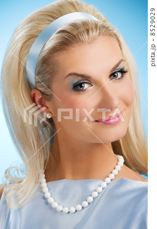 Beautiful young lady retro portrait Beautiful young lady retro portrait 8529029