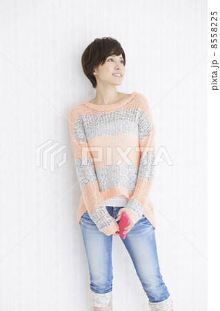 若い女性 若い女性 8558225